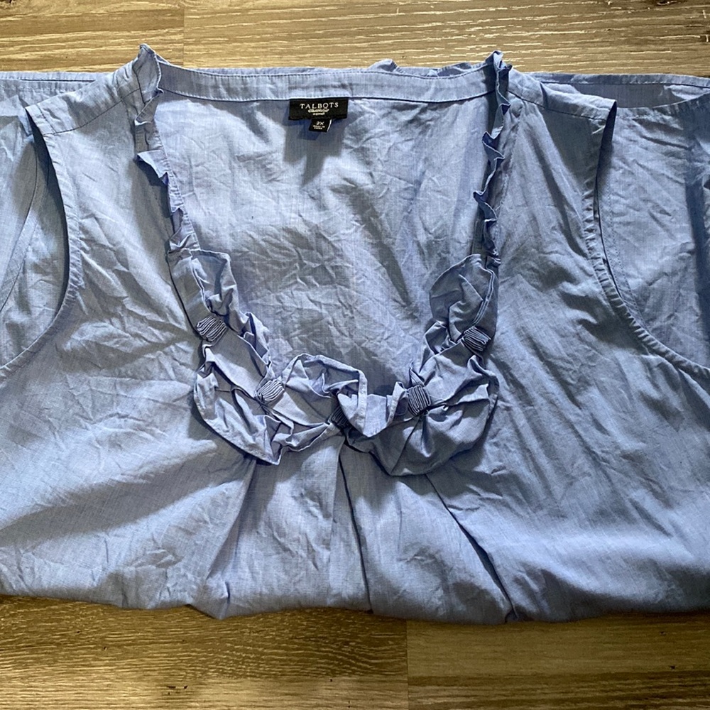 Women’s Chambray Sleeveless Top